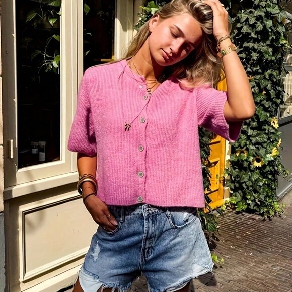 Hot Pink Casual Women's Front Button Short-Sleeved Knitted sweater Cardigan - Picture 4 of 6